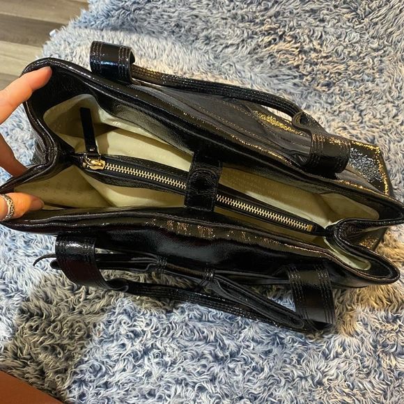 KATE SPADE SLEEK BLACK PATENT LEATHER HANDBAG CLAVERLY MARYANNE SHOULDER BAG - Picture 11 of 16
